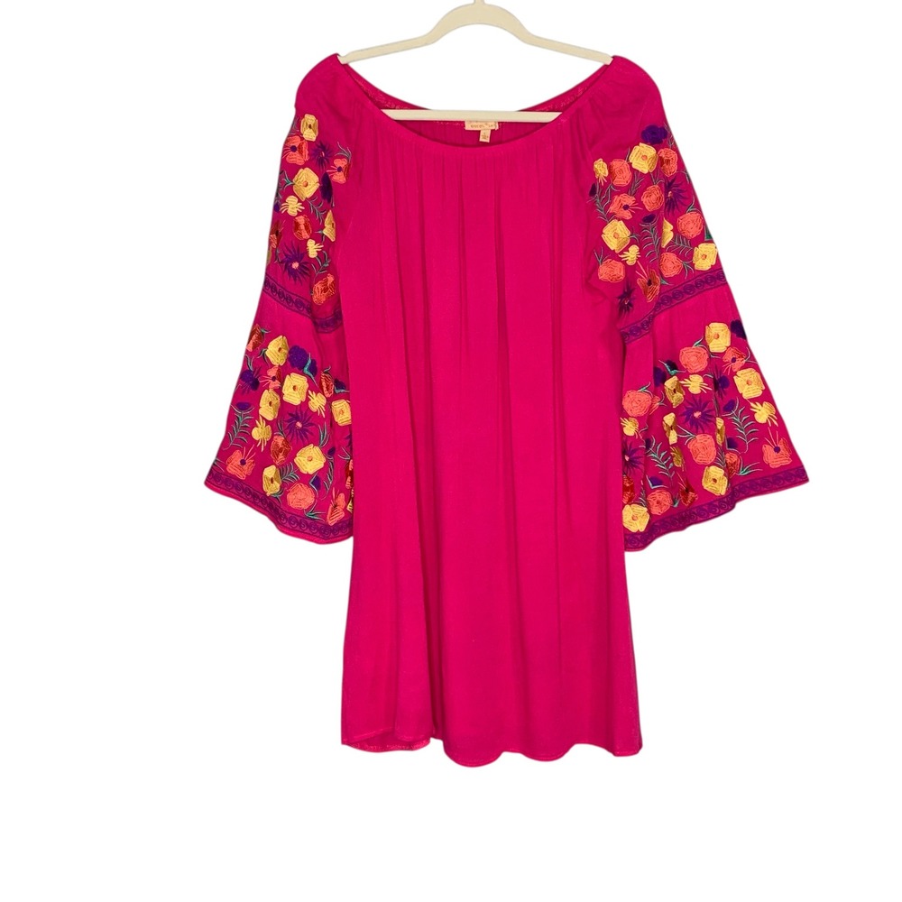 Gibson + Latimer pink off shoulder mini dress w embroidered bell‎ sleeve. Size L